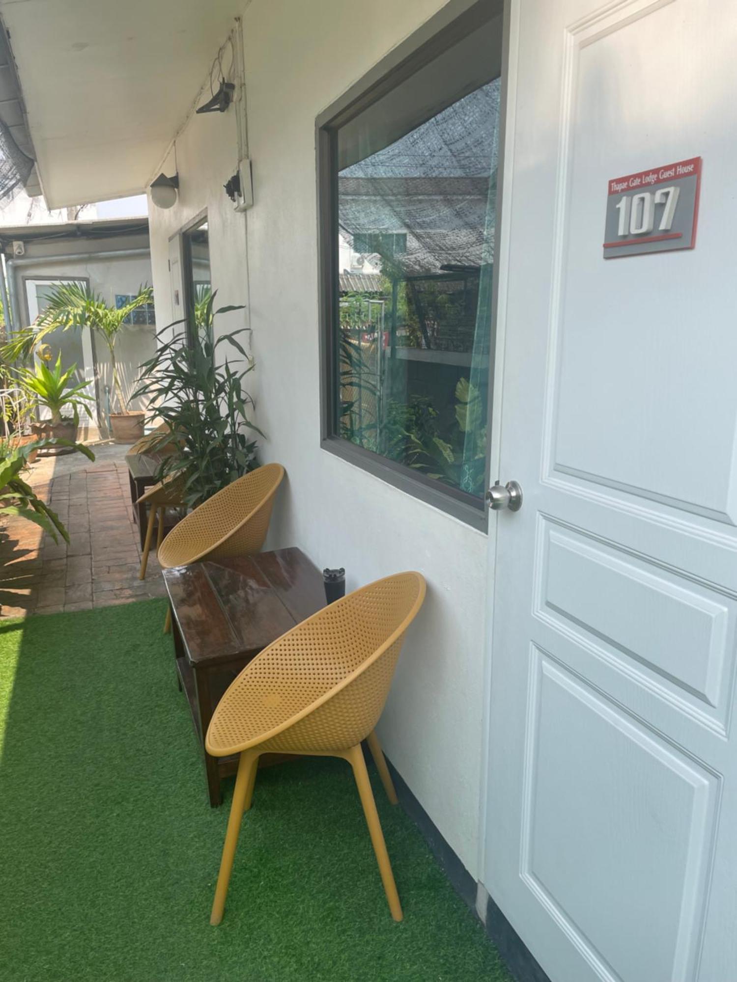 Thapae Gate Lodge Chiang Mai Zimmer foto