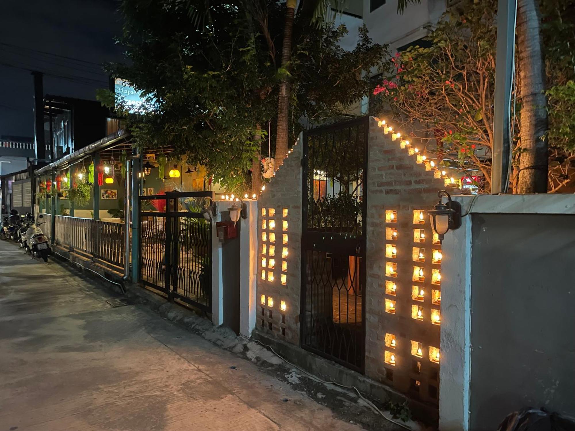 Thapae Gate Lodge Chiang Mai Exterior foto