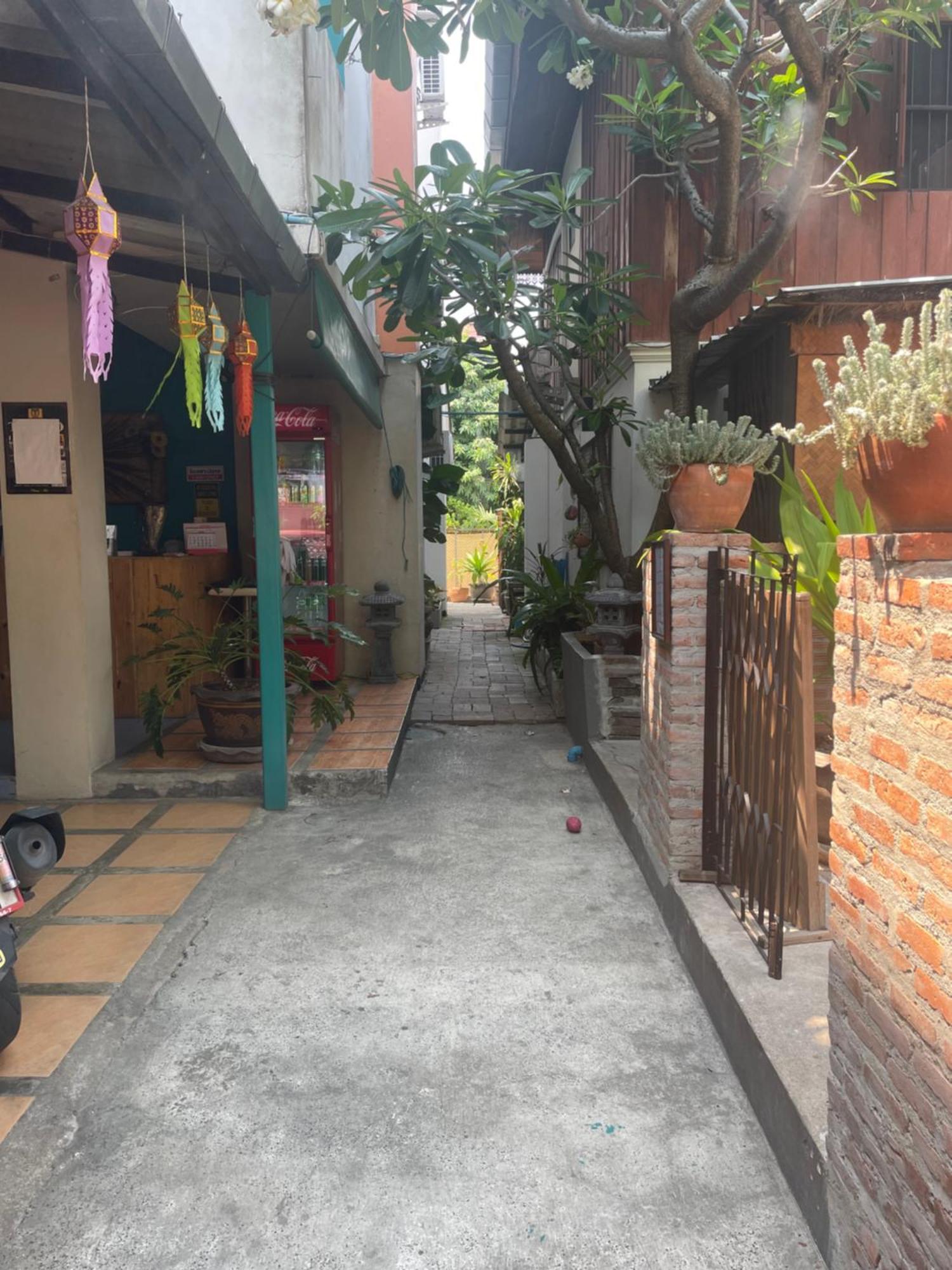 Thapae Gate Lodge Chiang Mai Exterior foto